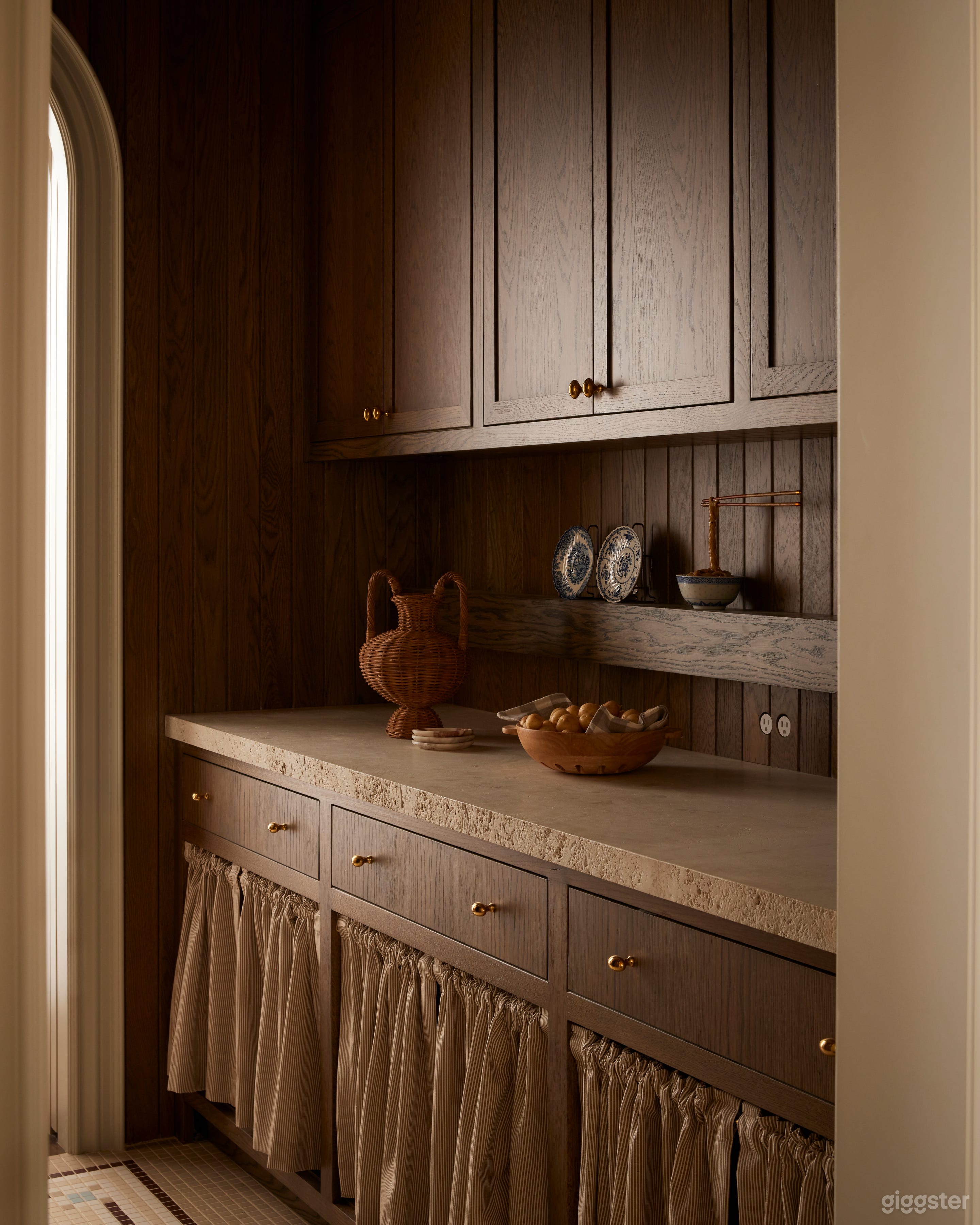 Cottage in the city Photo 1