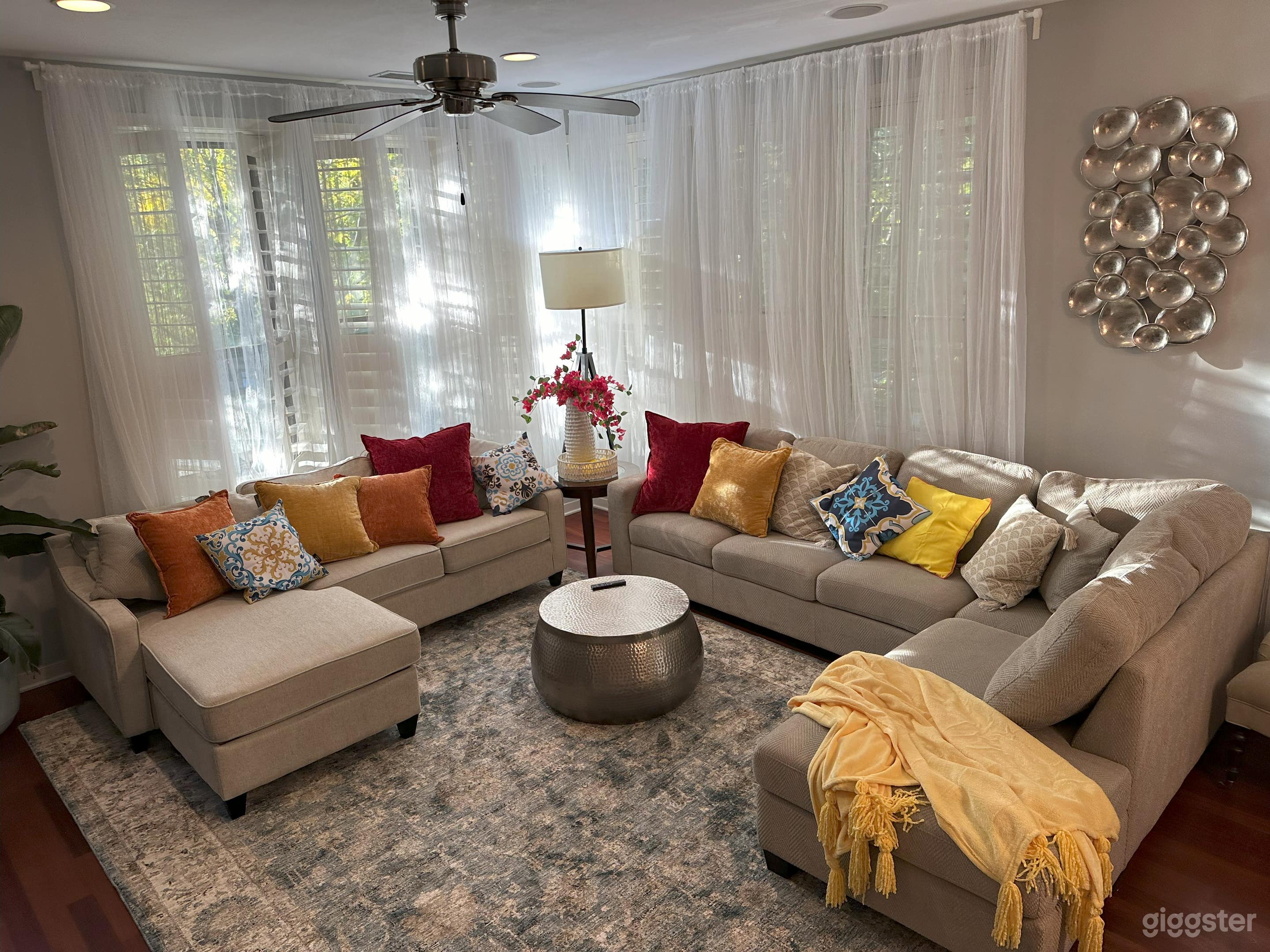 Luxury Gold Coast Villa with City Views Photo 1