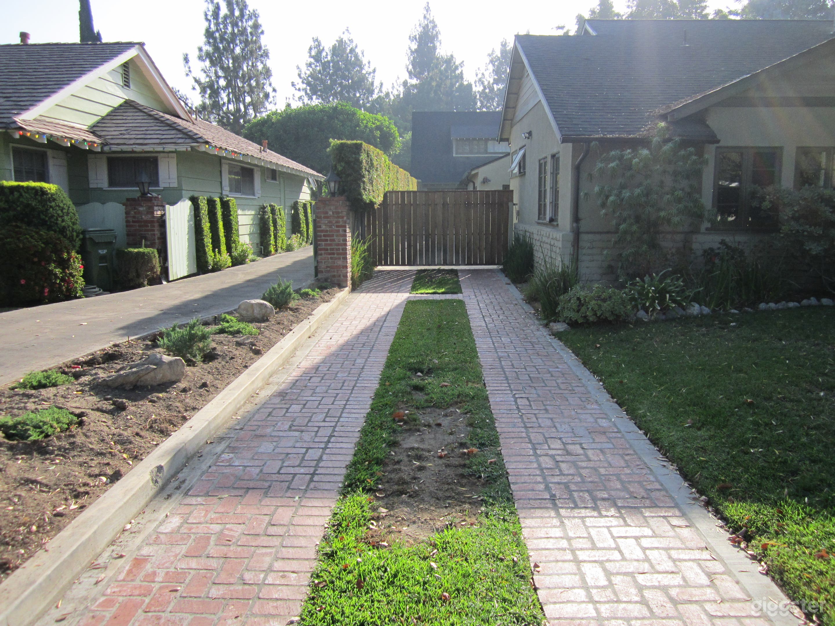 Warm Toluca Lake Home Photo 3