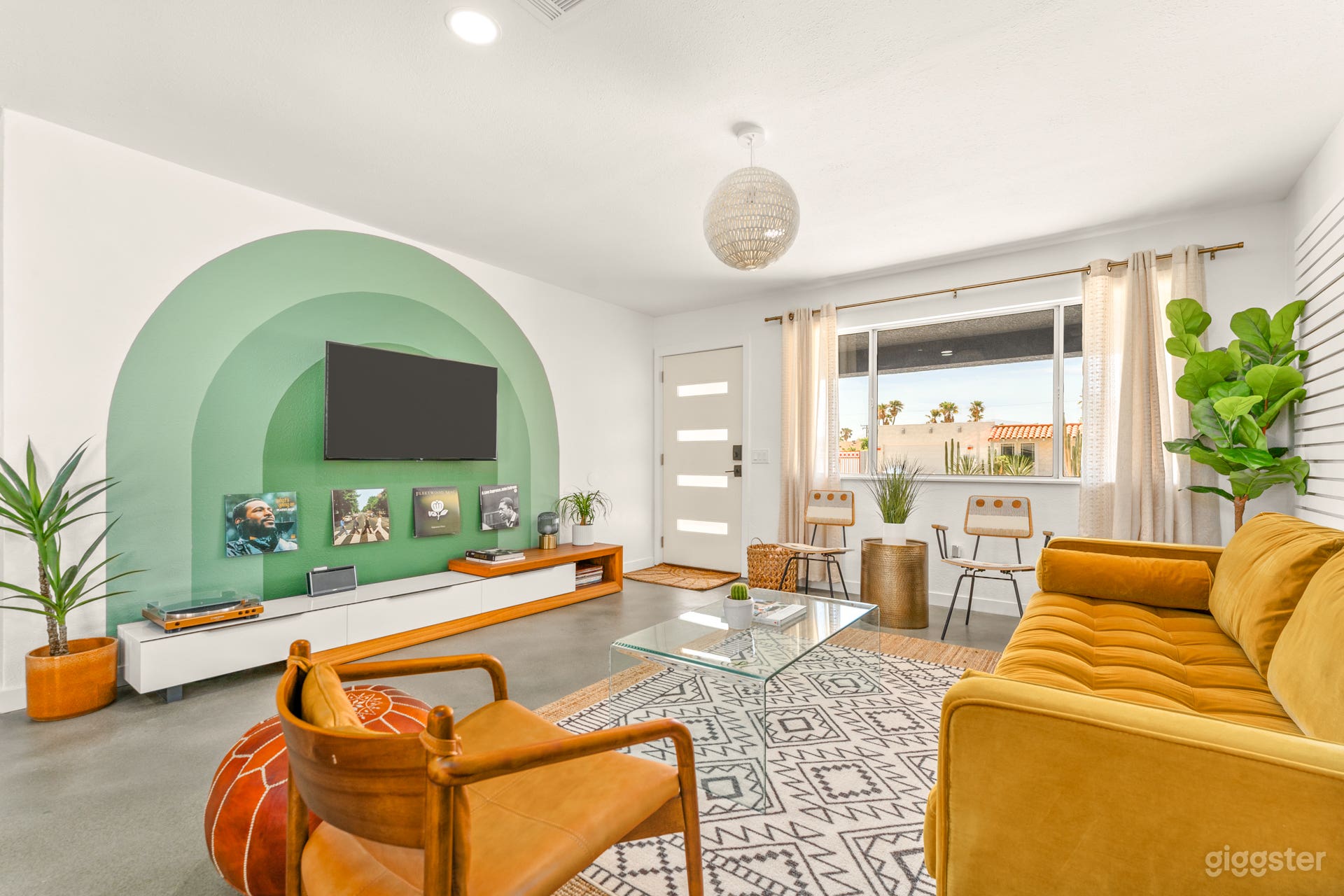 Welcome to The Vinyl!