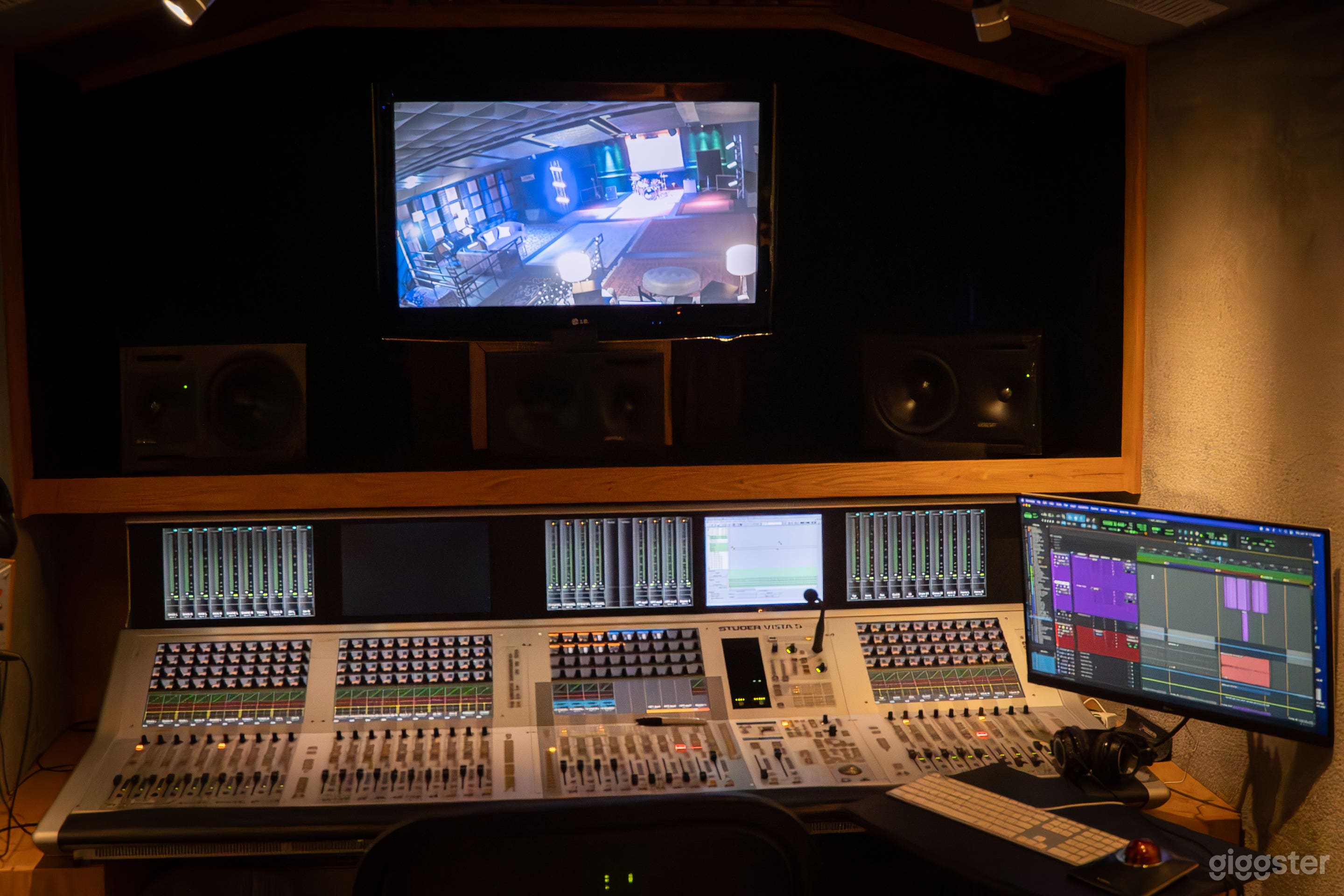 Live recordings can also be done in Studio W using our mobile recording truck