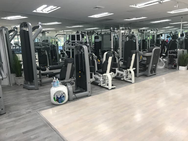  Espace événementiel moderne - studio de gym yoga multi-niveaux 