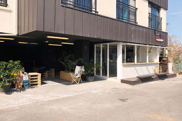  제주의 힙한 호스텔 리셉션 / F&B 공간 