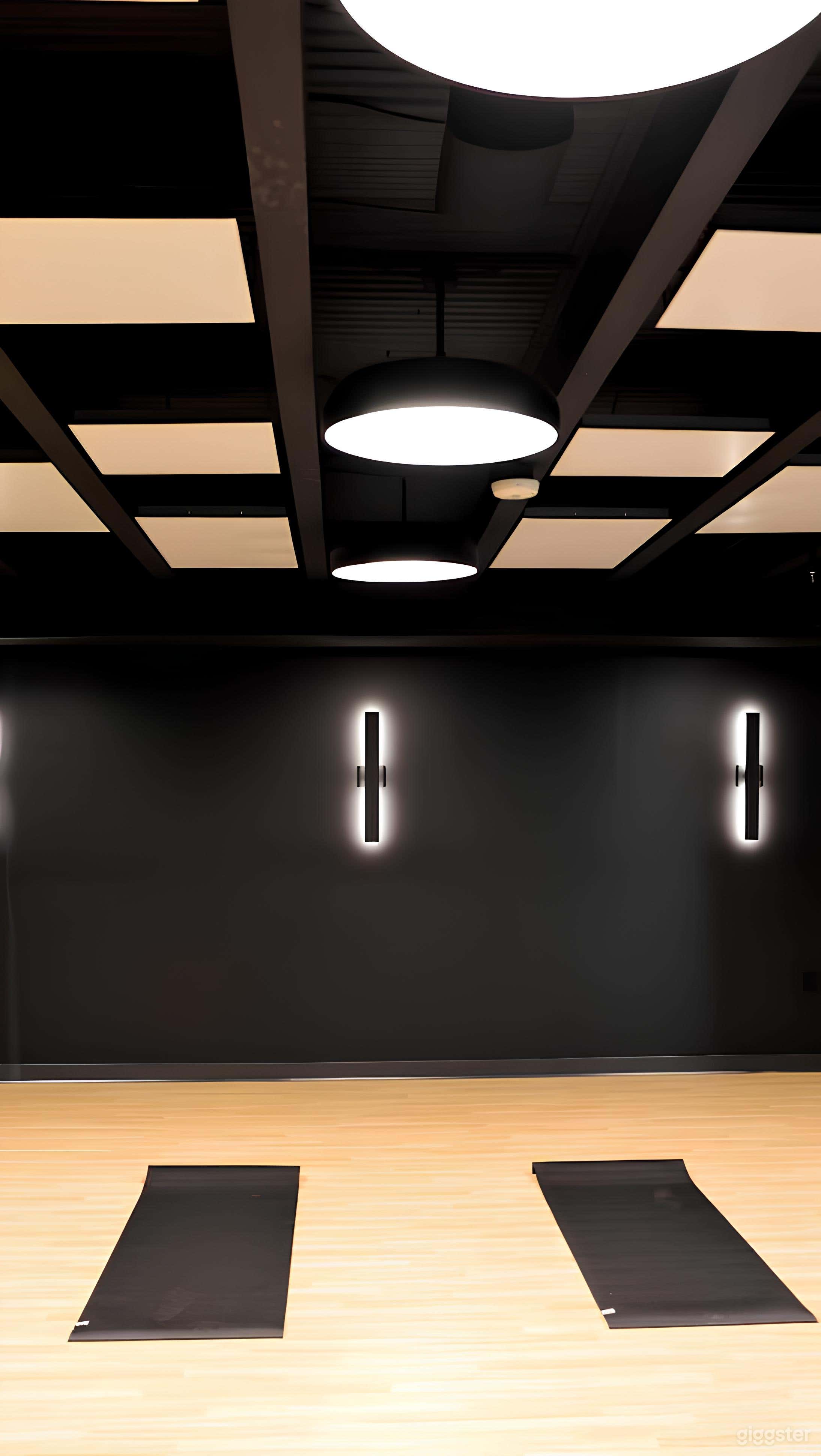 Calming Atmosphere Yoga Studio Photo 3