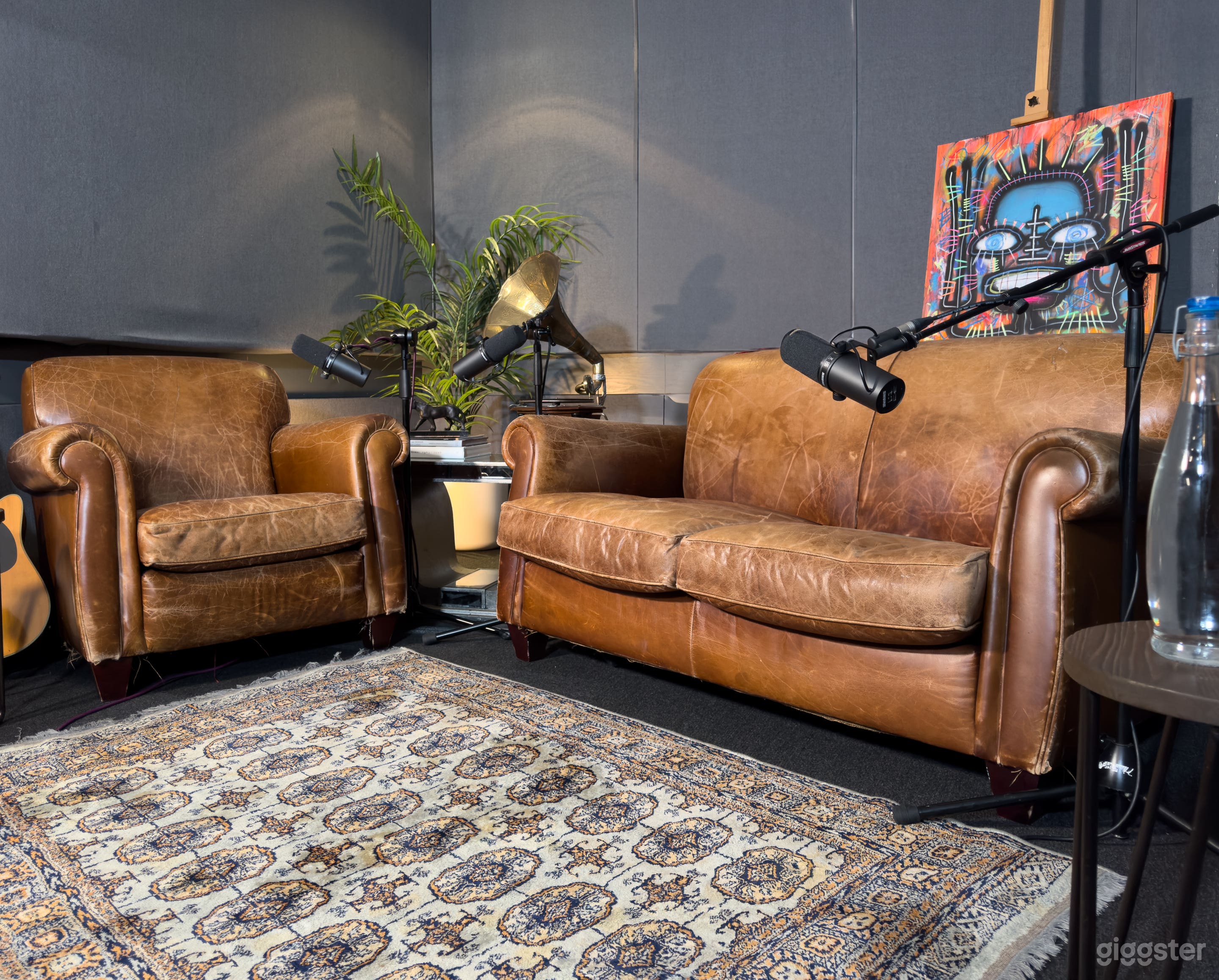  London Leading Podcast Recording - Studio 1 Photo 3