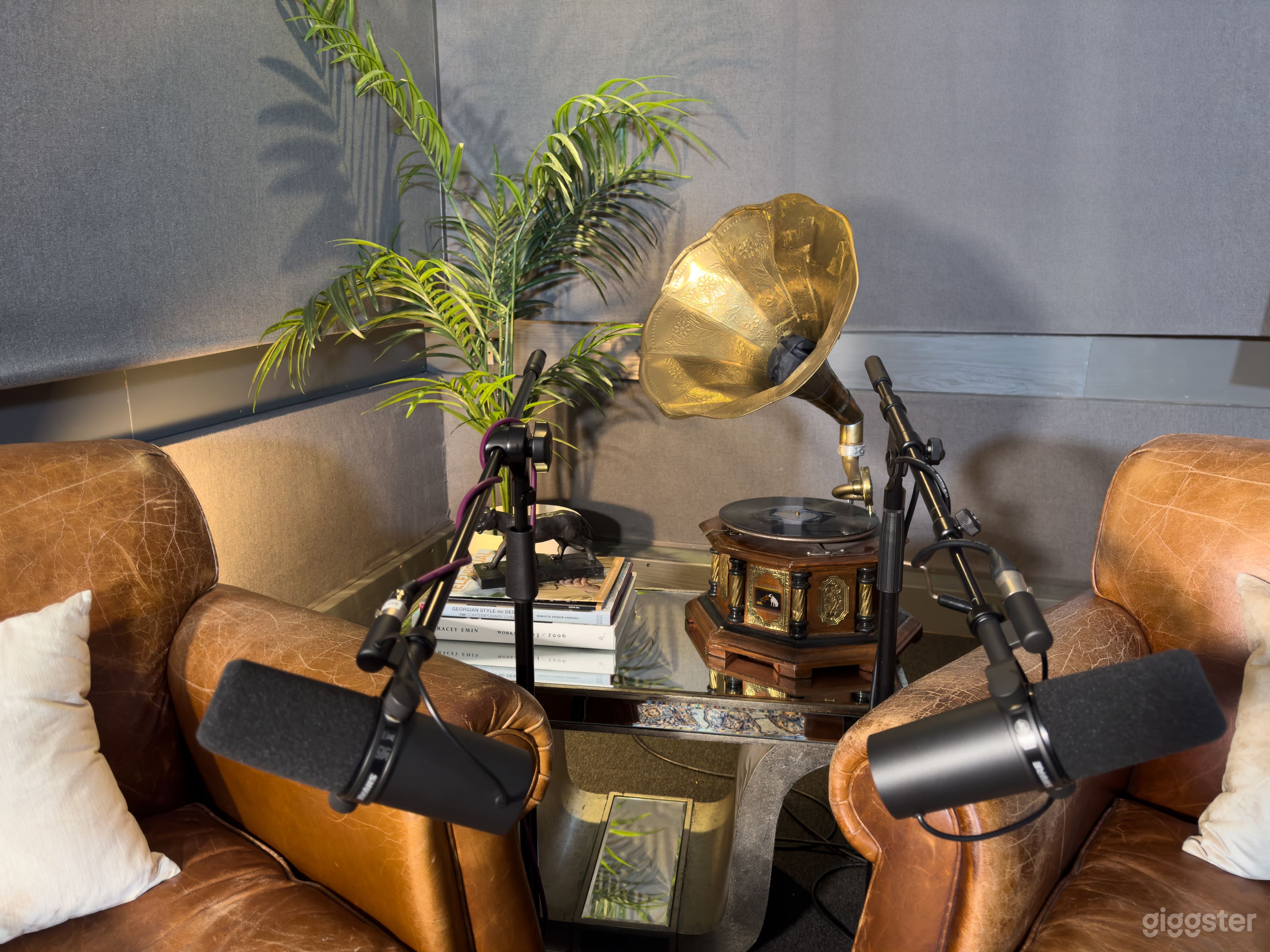  London Leading Podcast Recording - Studio 1 Photo 4