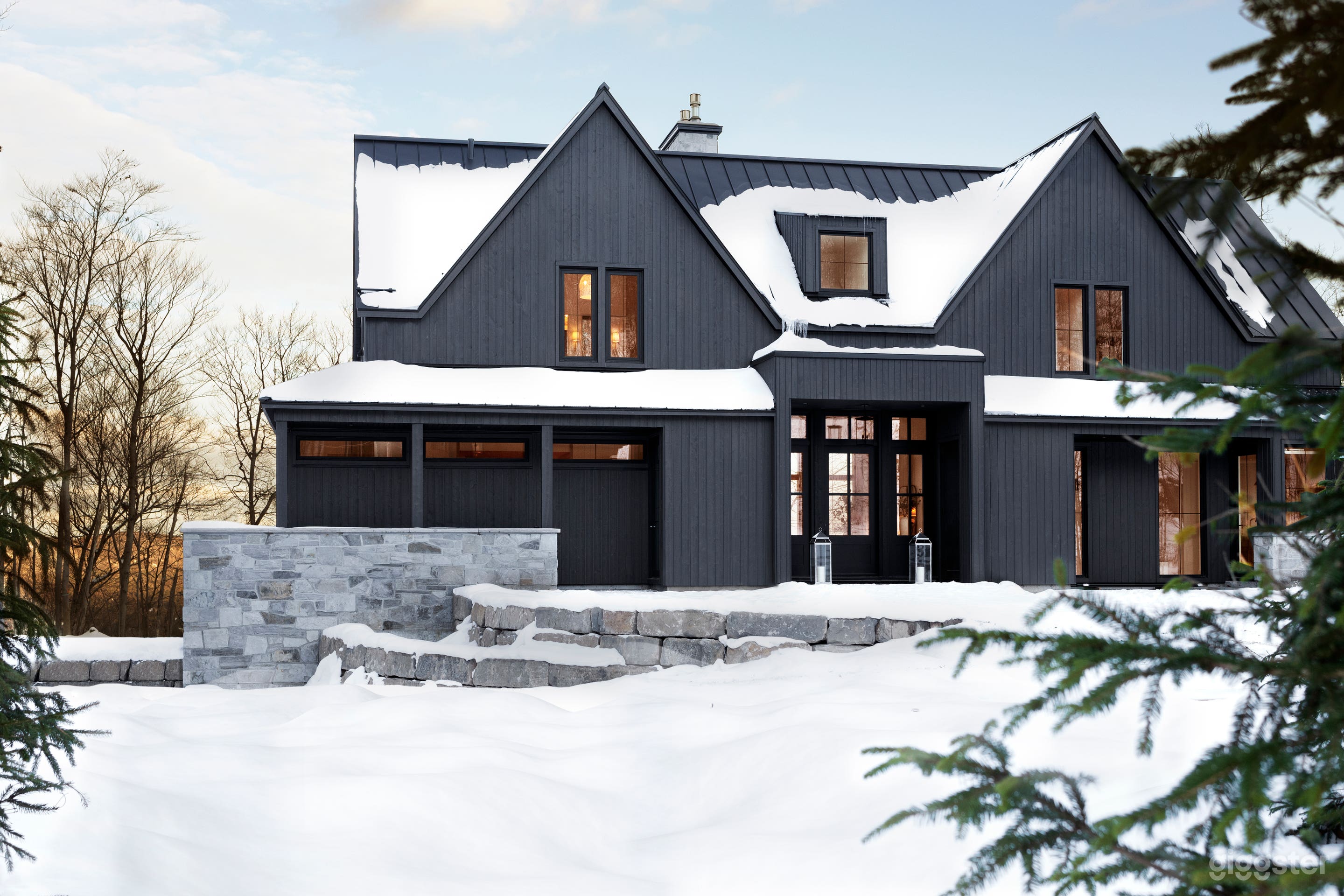 Twin Peaks - brand new luxury 5 bedroom chalet Photo 1