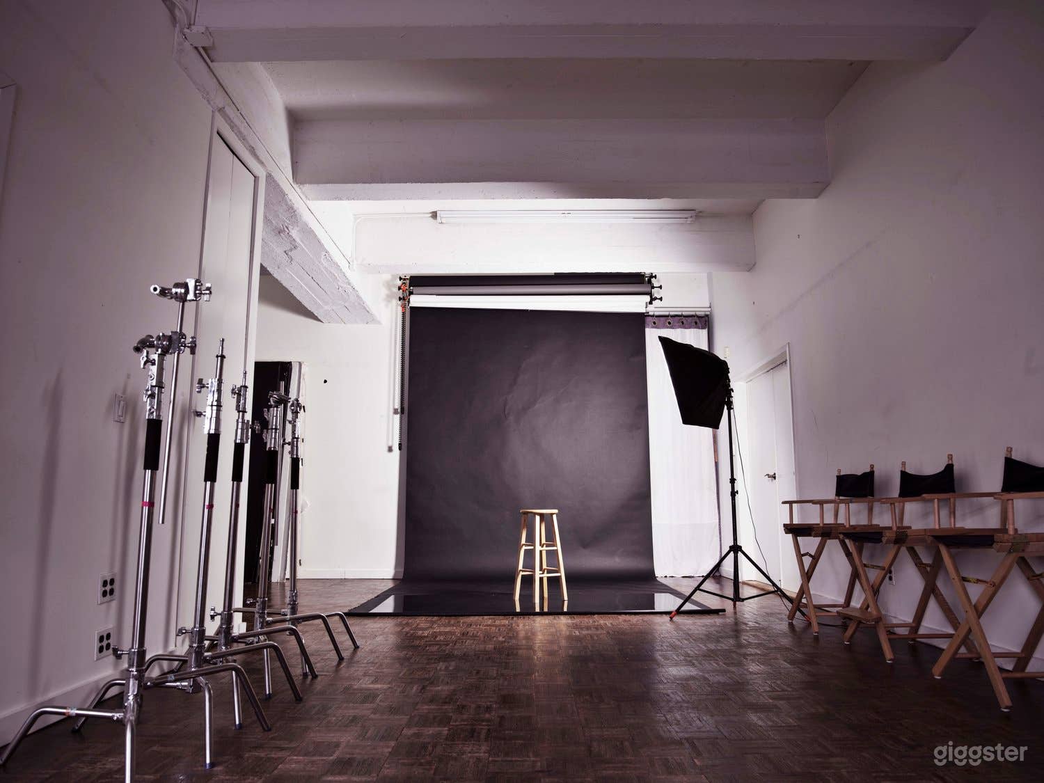 Photography and Production studio. Perfect for fashion brand shoots and still life. Colored background paper, green screen, continuous lights and more available.