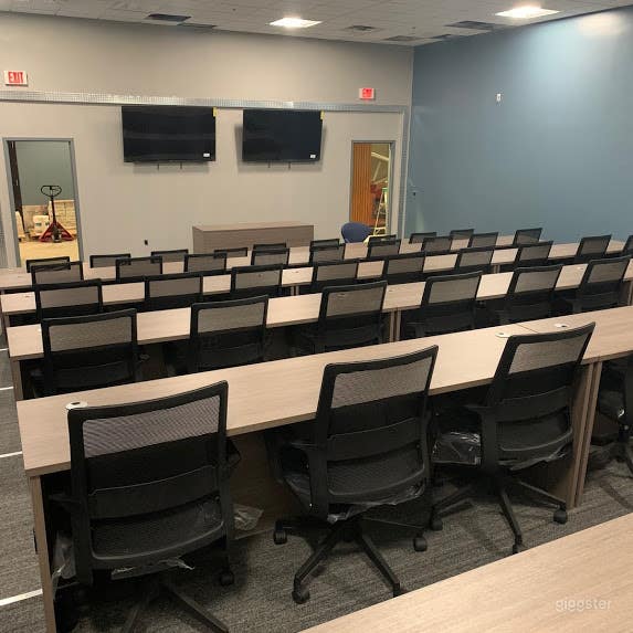  Mane Conference Room- Stadium Seating Lecture Hall 