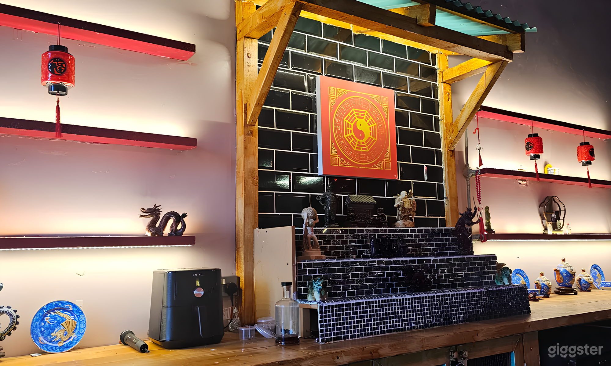 Oriental-Style Martial Arts Studio Photo 4