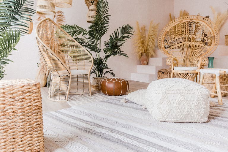  Bohemian Photo Studio with Textured Decor & Artistic Setting 