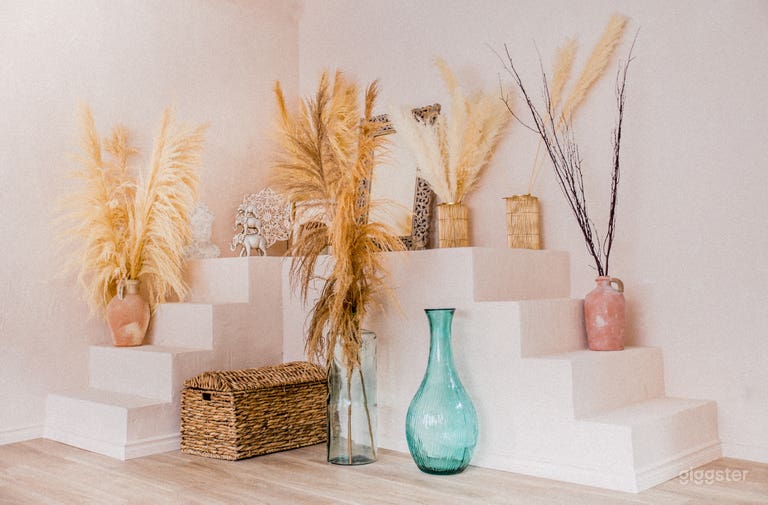  Bohemian Photo Studio with Textured Decor & Artistic Setting 