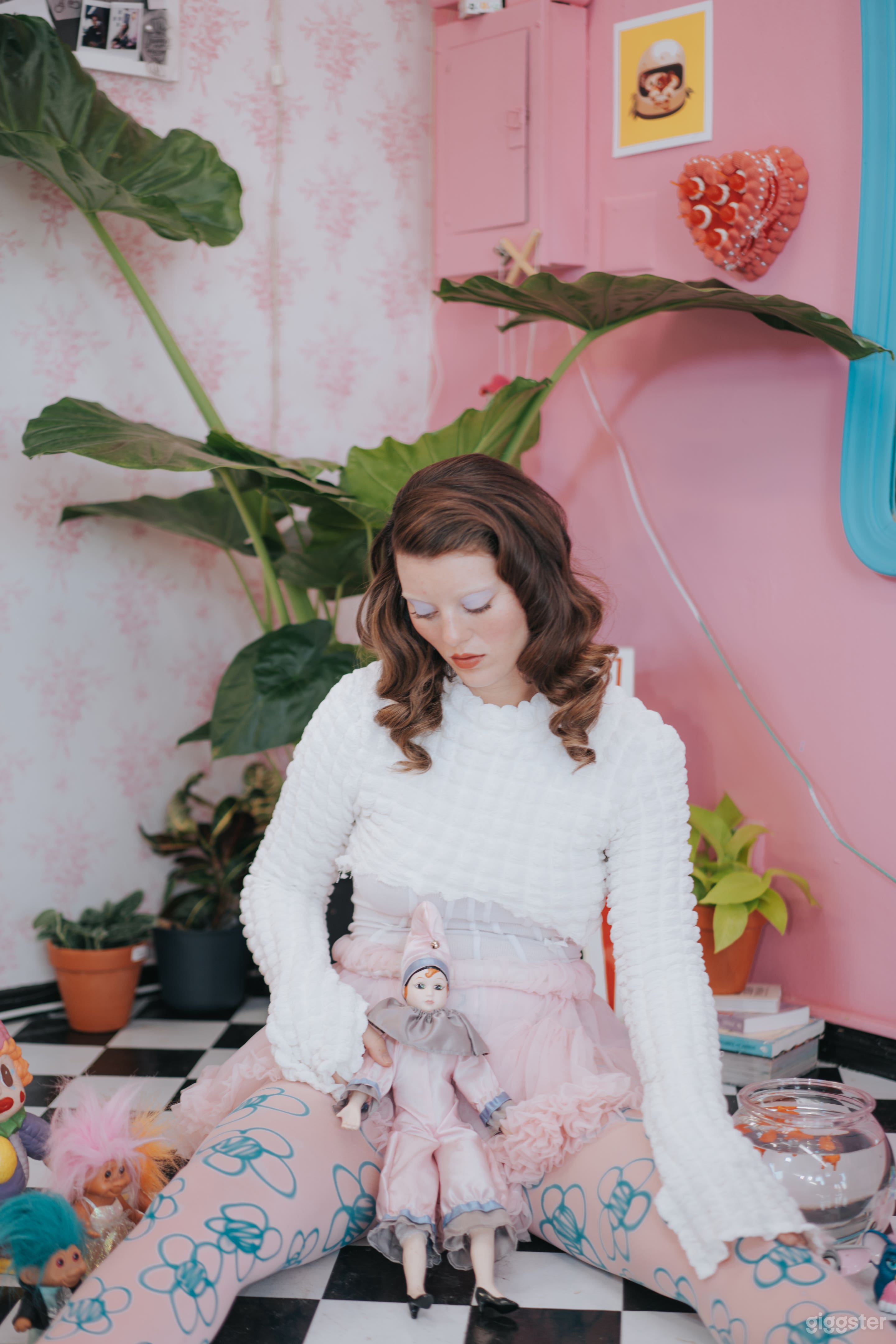 Y2K Colorful Hair Salon Photo 4