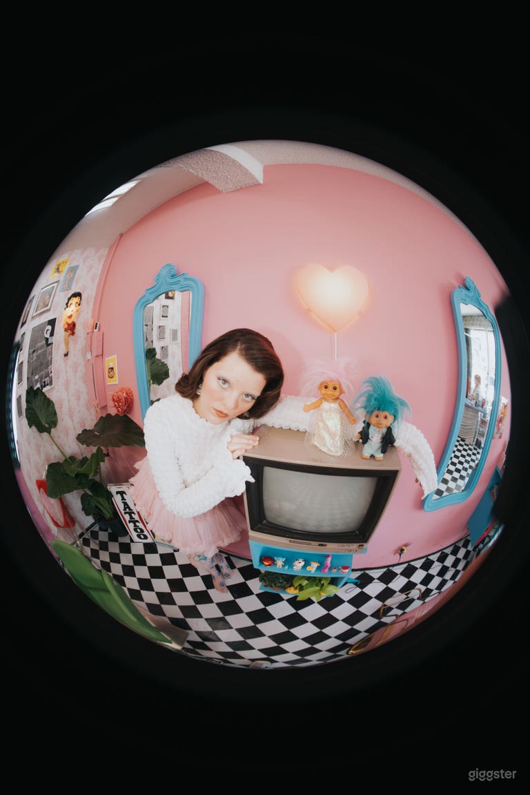  Y2K Colorful Hair Salon 