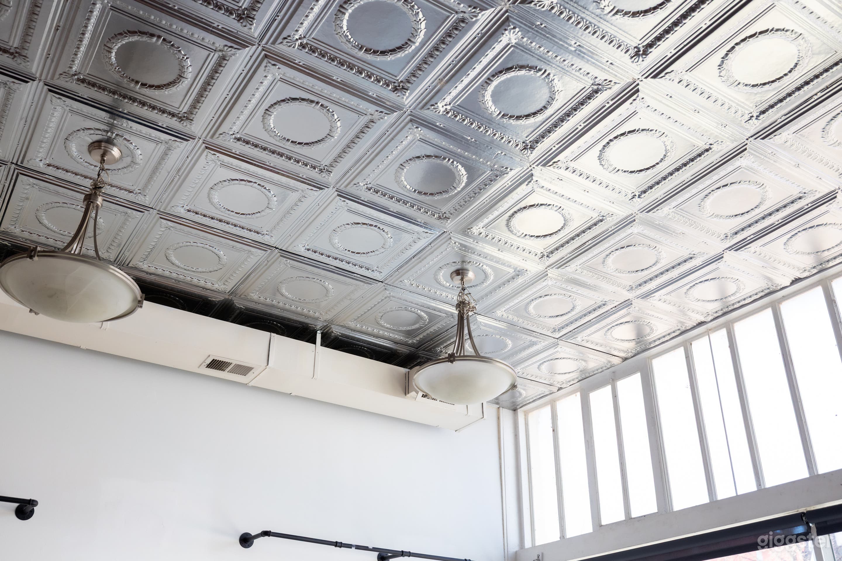 Versatile Co working Creative Space Photo 3