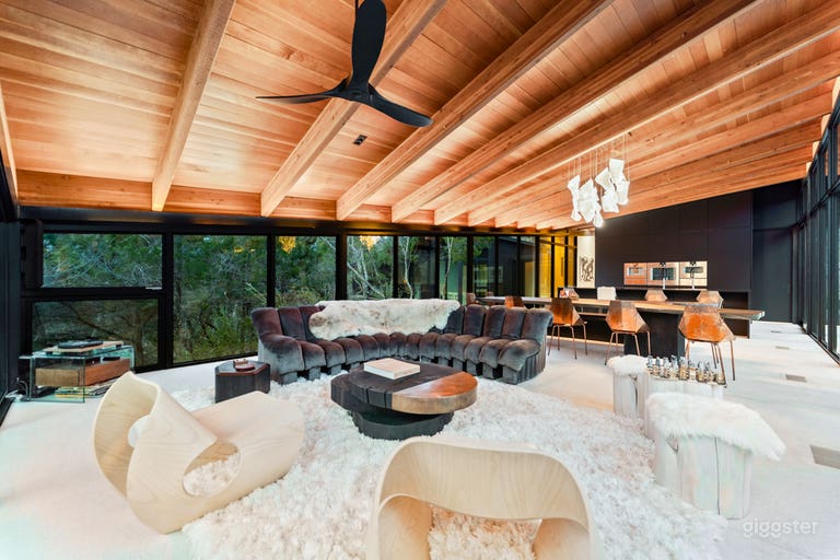  Architectural Masterpiece Set Inside Texas Nature 