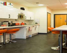  Northgate is a grade A listed building. Our premium serviced offices promise both privacy and the inclusive buzz of Workspace Hub. Our private offices guarantee access to meeting rooms. Equipped with a personal lockable cabinet and award -winning ergonomic 