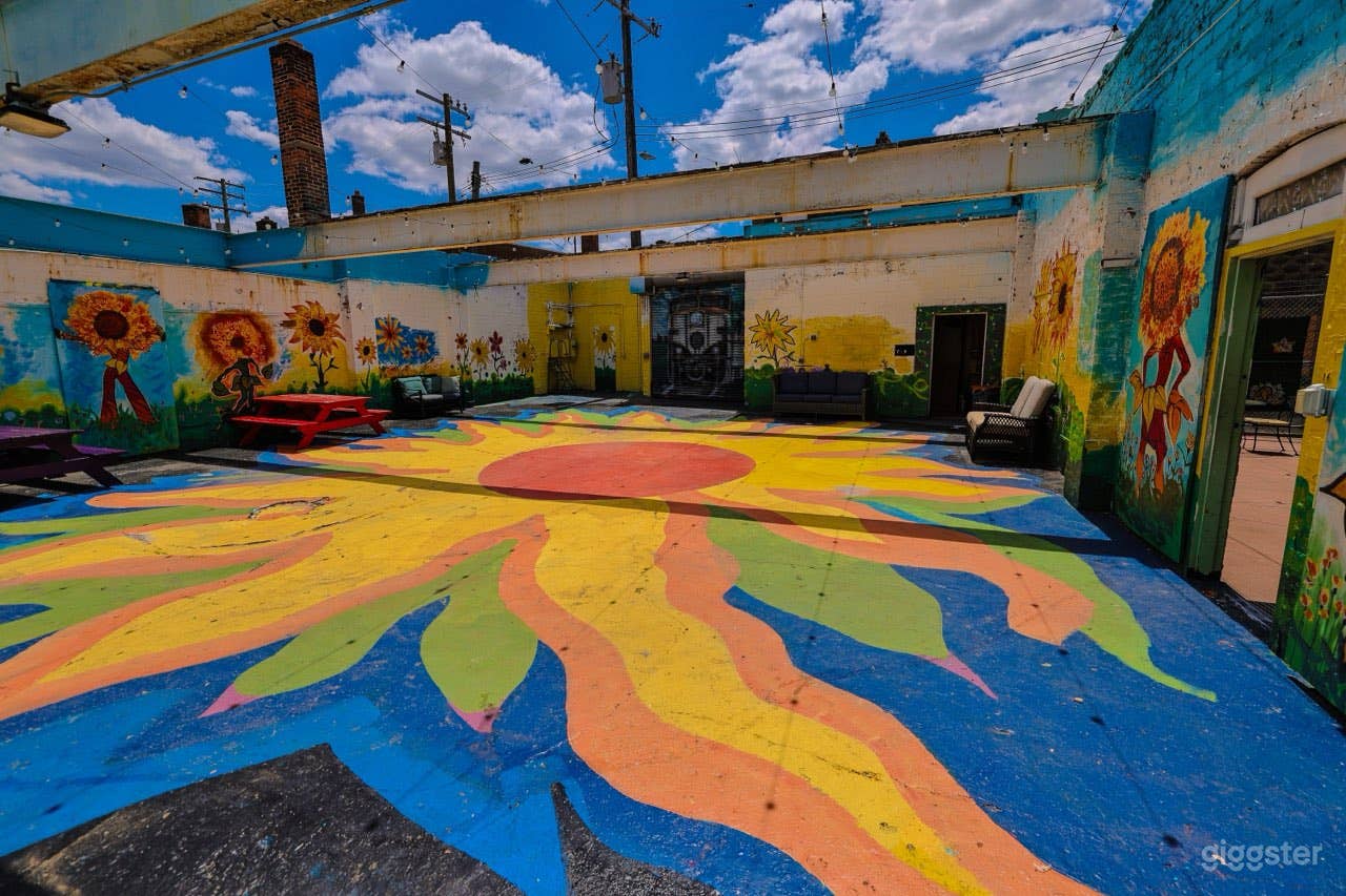 Creative "Roofless Room" Photo 1