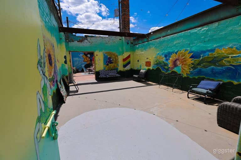  Creative "Roofless Room" 