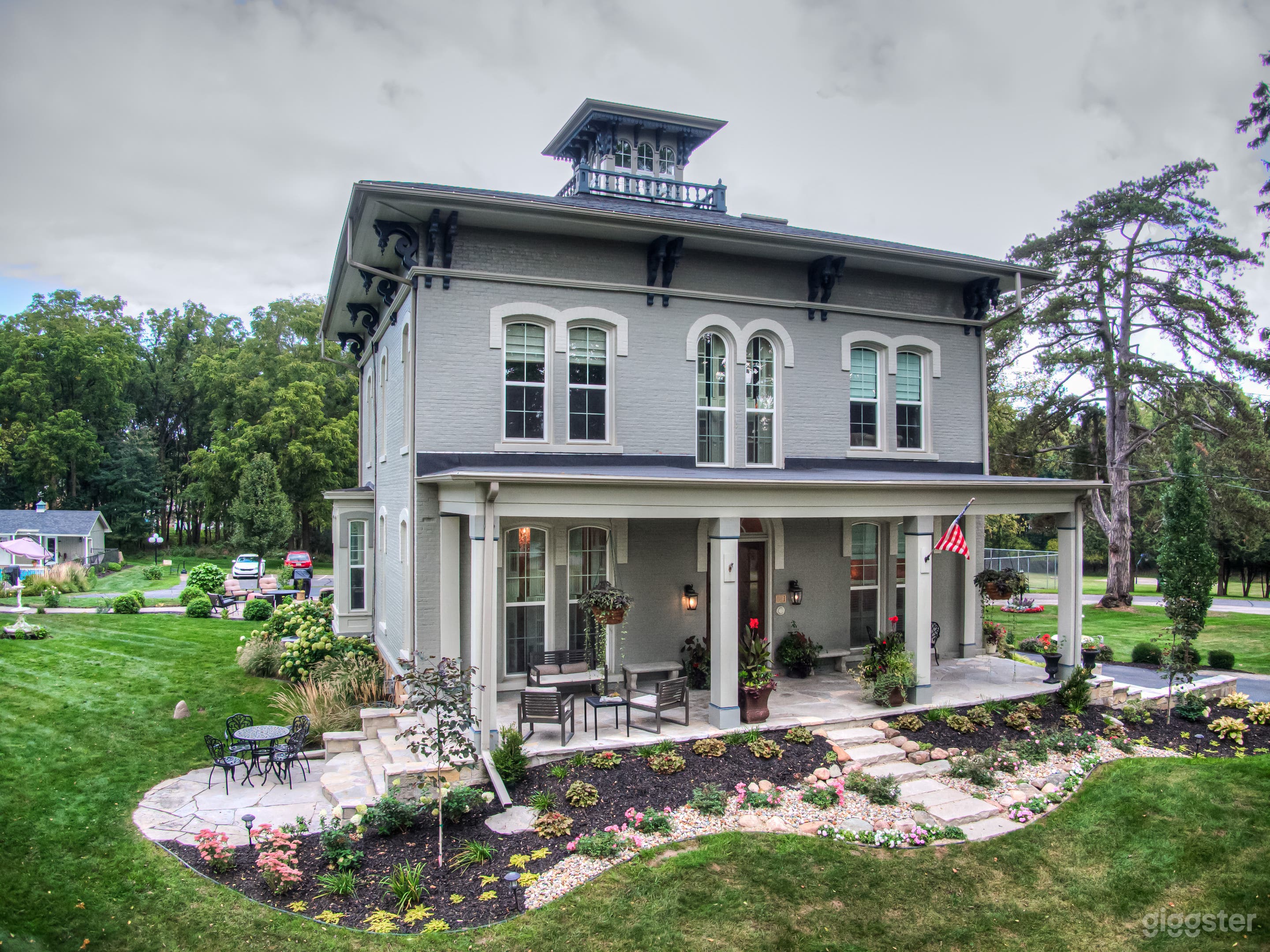 1860's Italianate Boutique Villa Hotel in Marshall Photo 3