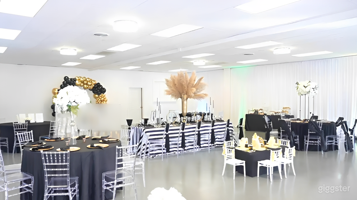 An Elegant All-White Event Hall with In-House Planning/Decor Photo 2