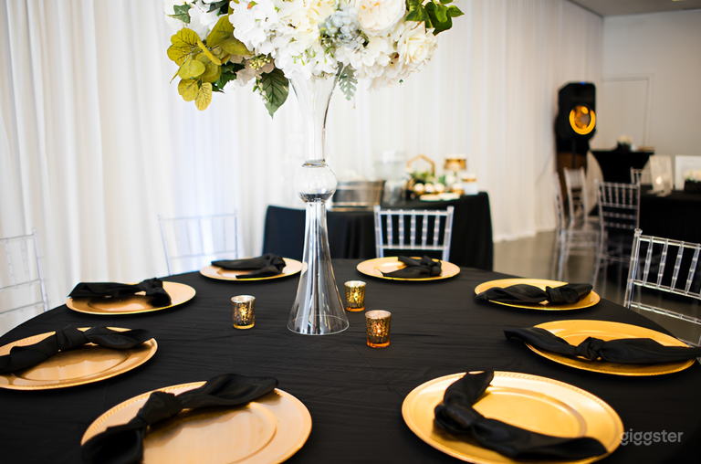  An Elegant All-White Event Hall with In-House Planning/Decor 