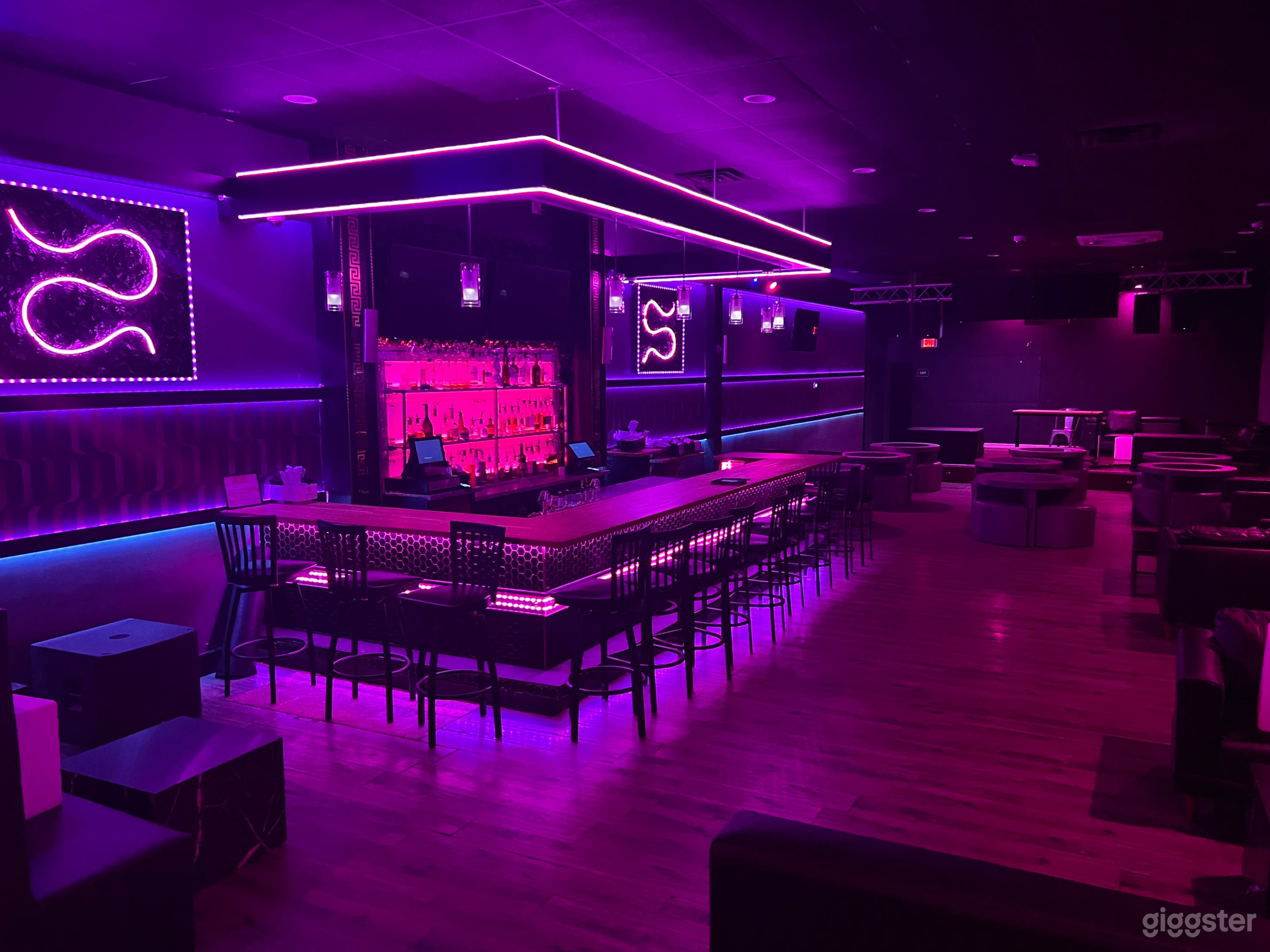 Commercial Venue for Rent Photo 4