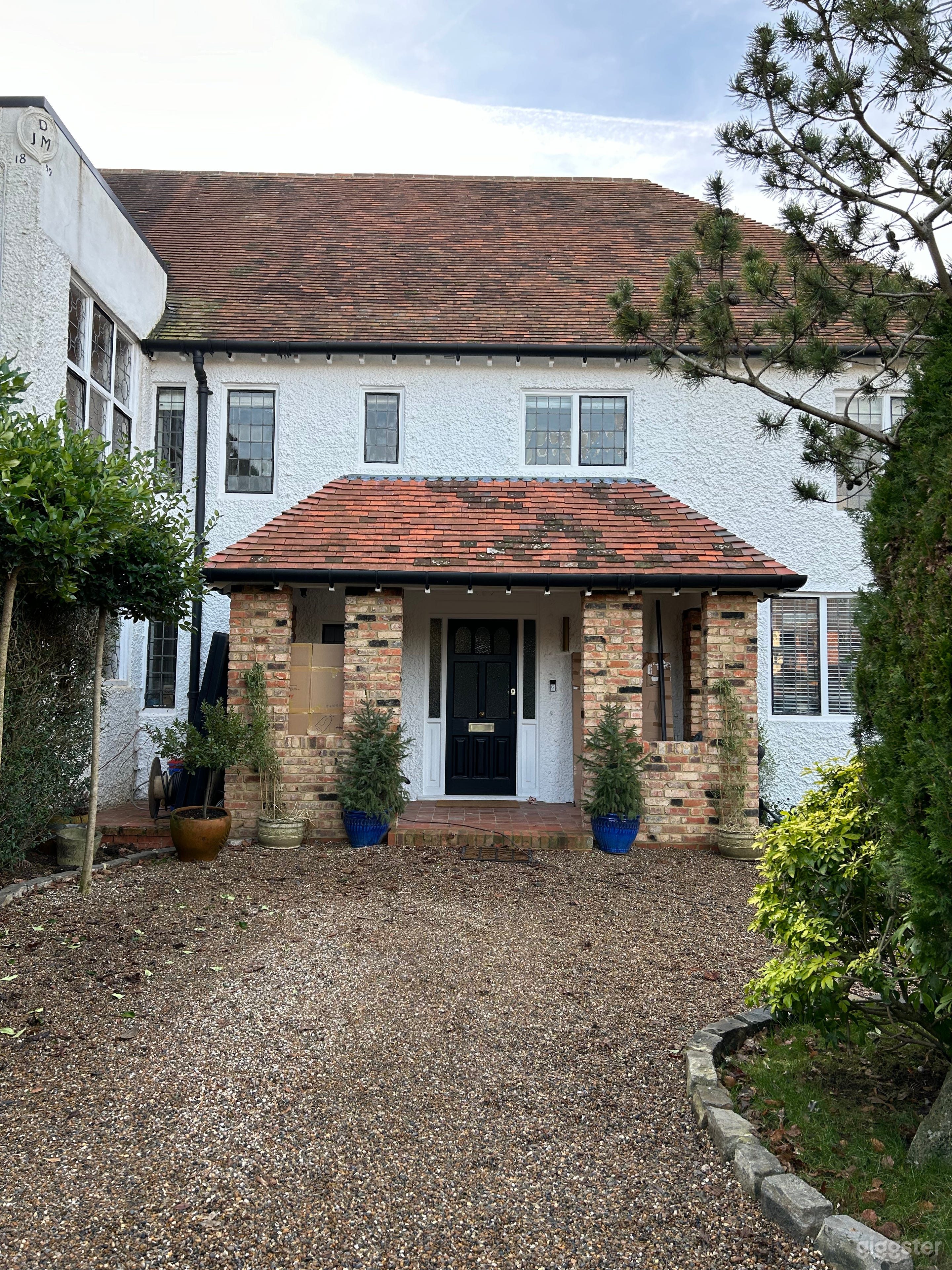 1899 Arts & Crafts Modern Maidenhead Family Home Photo 3
