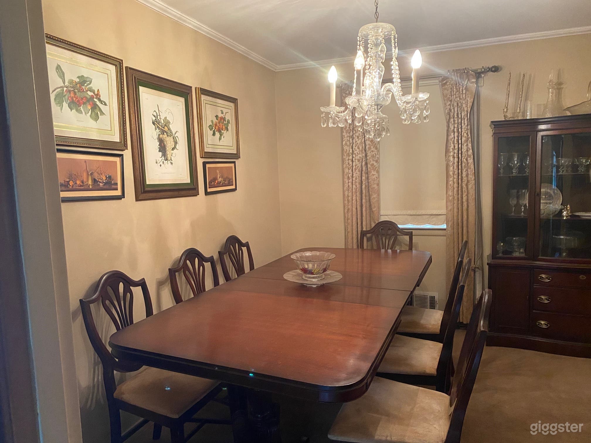 1960s Vintage Formal Dining &amp; Sitting Room Photo 4