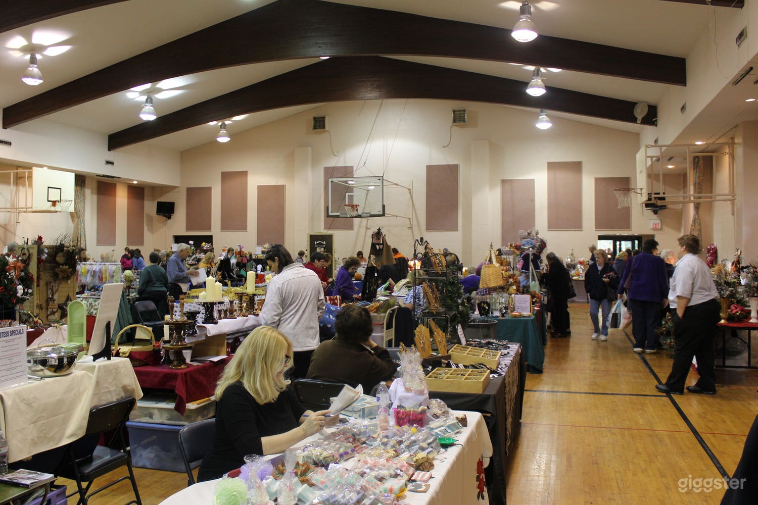 Huge Gymnasium Event Space  Photo 2