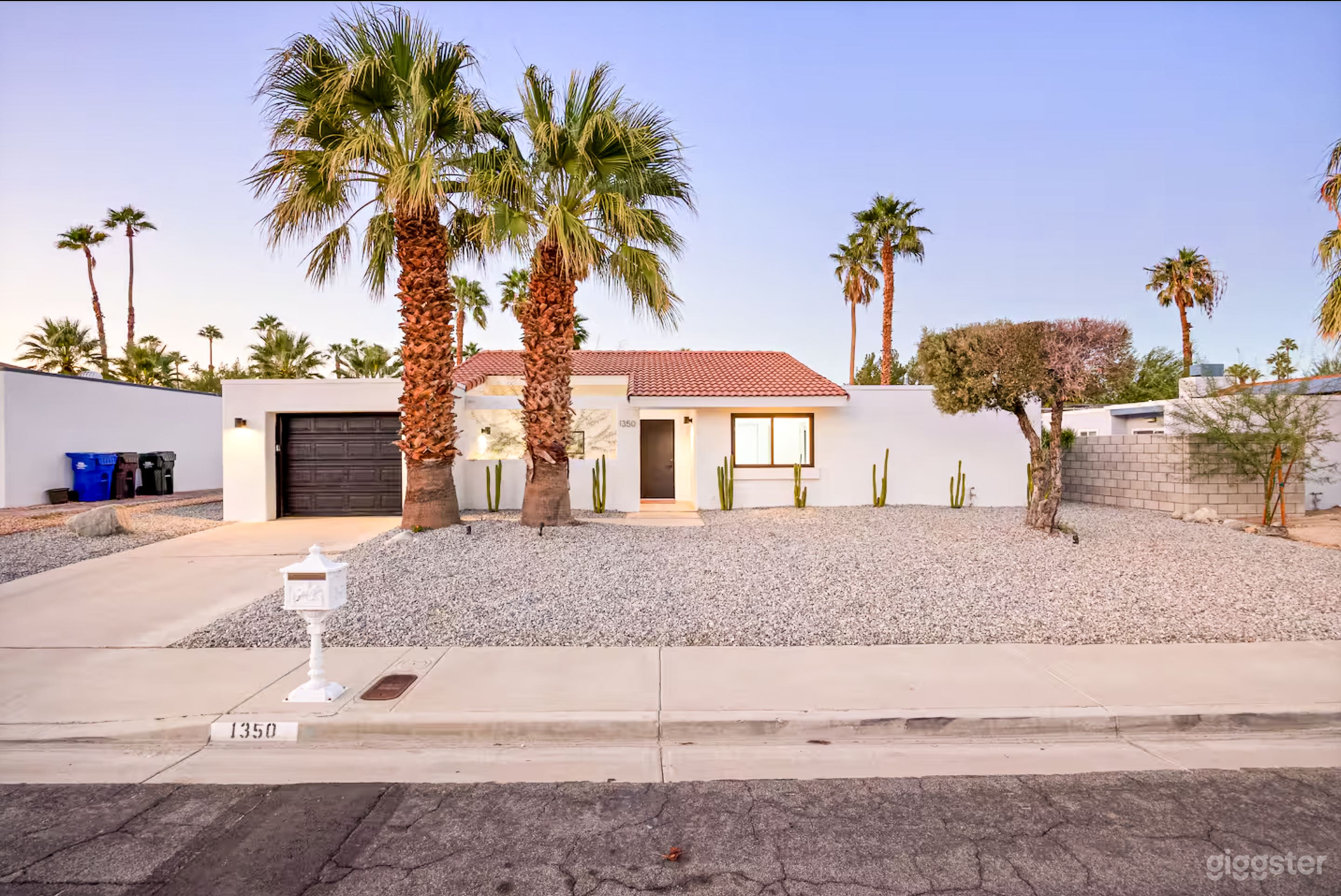 Stylish Urban Home — Ideal for Photo, Video &amp; Creative Prod Photo 2