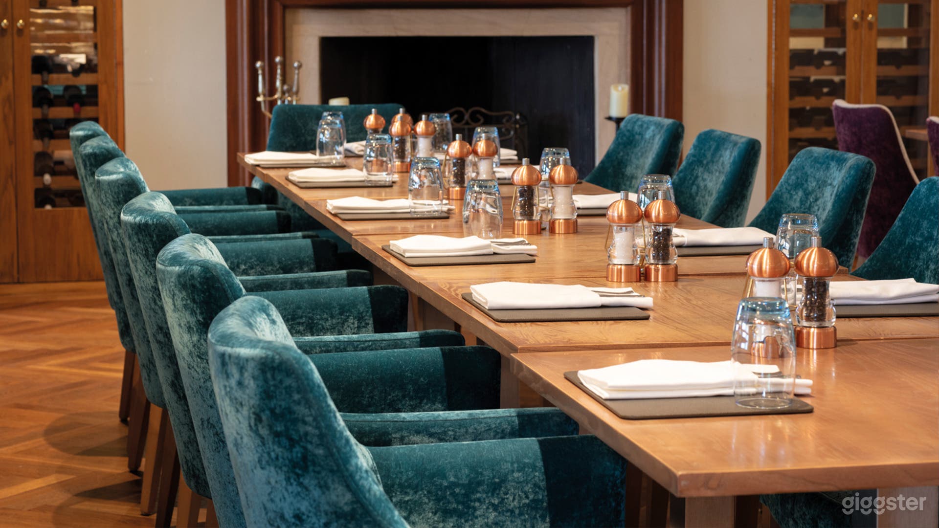 Private Dining Room Photo 4