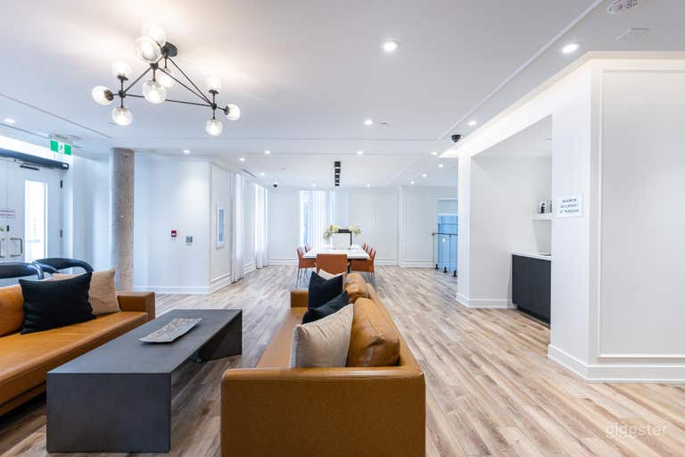  Multi-Floor Premium Event Lounge 
