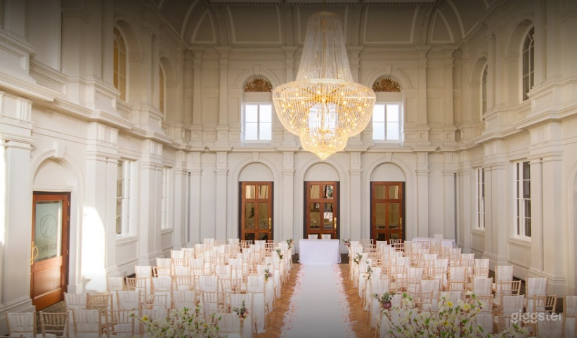 Old Ticketing Hall in Wolverhampton Photo 4