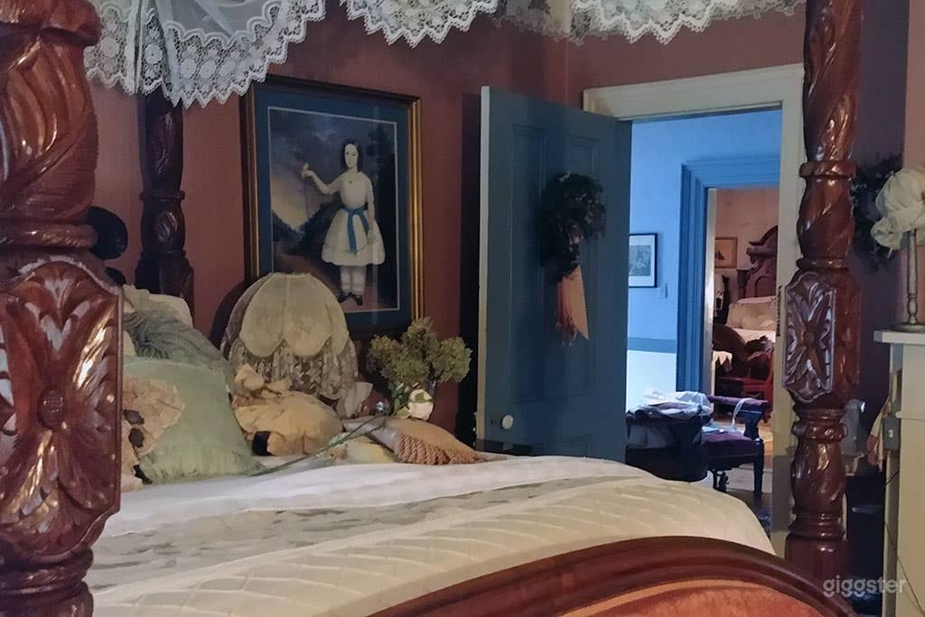 18th Century Luxury Room Photo 2