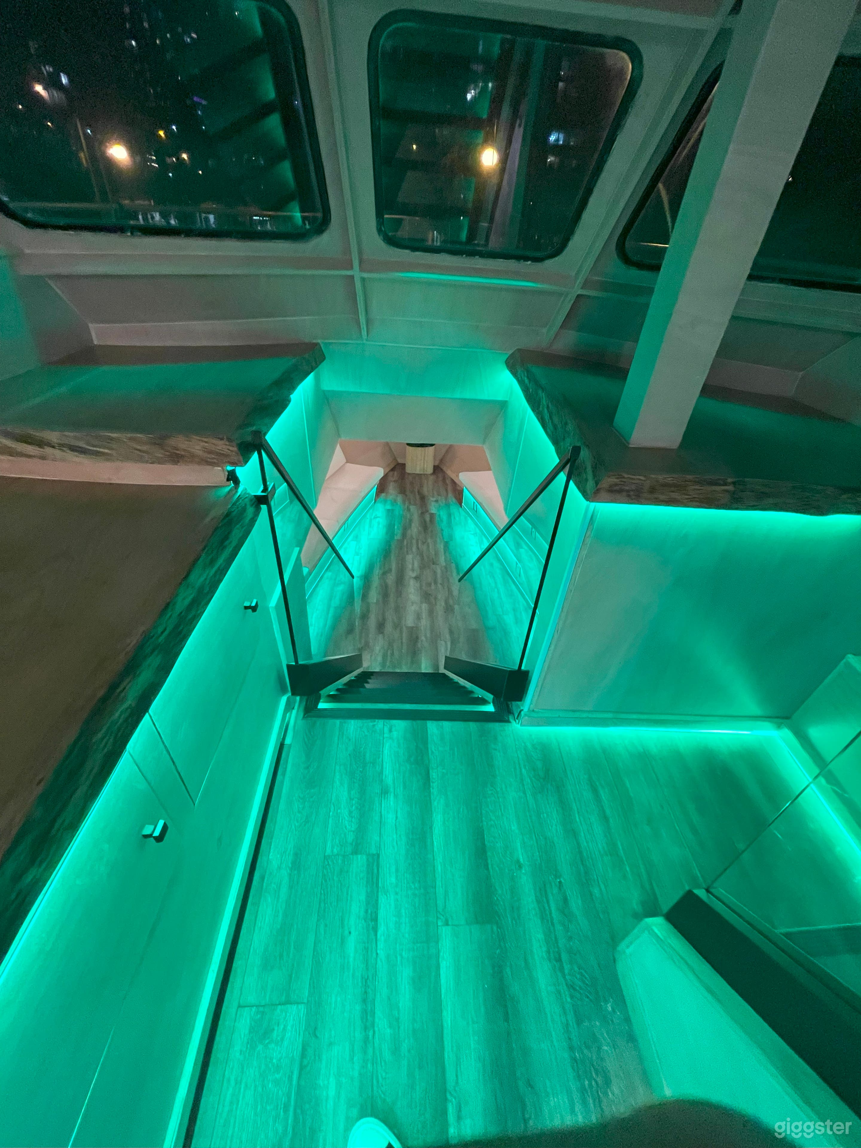VIP Mega Yacht Photo 4