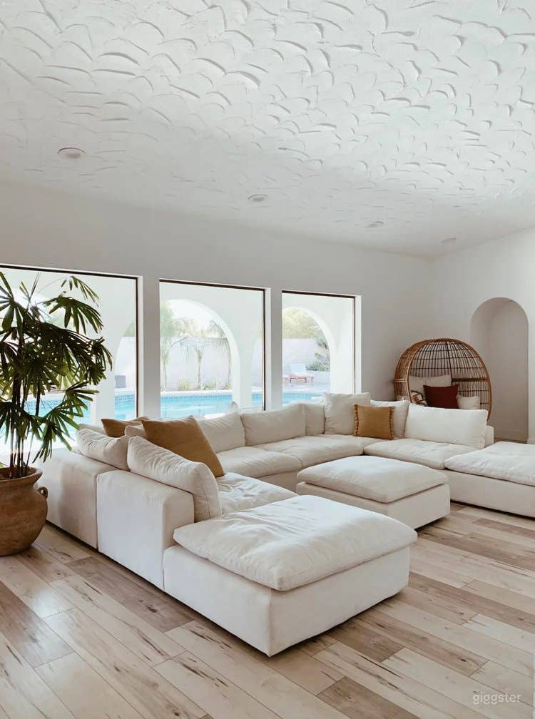 Casablanca: a mid-century modern home Photo 2