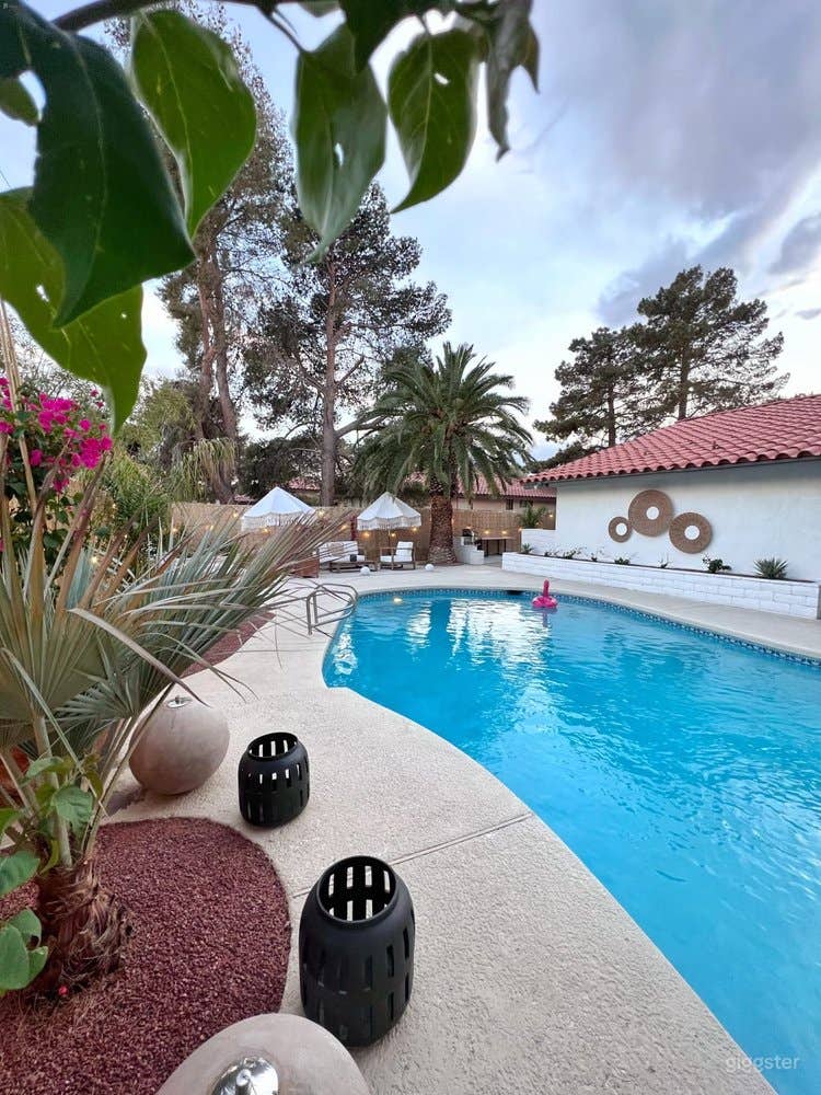 Casablanca: a mid-century modern home Photo 1