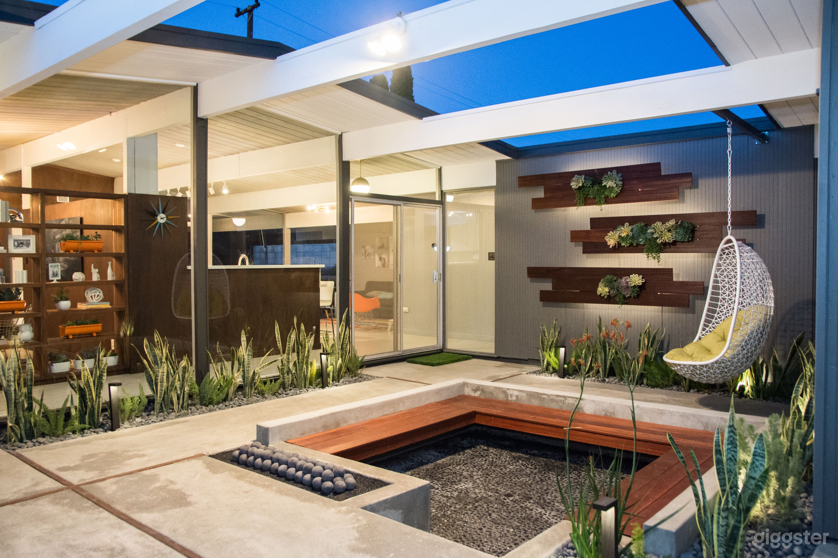 Light and Bright Refined Mid Century Eichler Home Photo 1