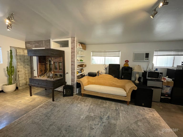  Exclusive Office Space With Vocal Booth 