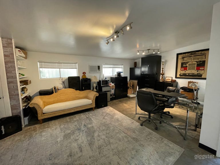  Exclusive Office Space With Vocal Booth 