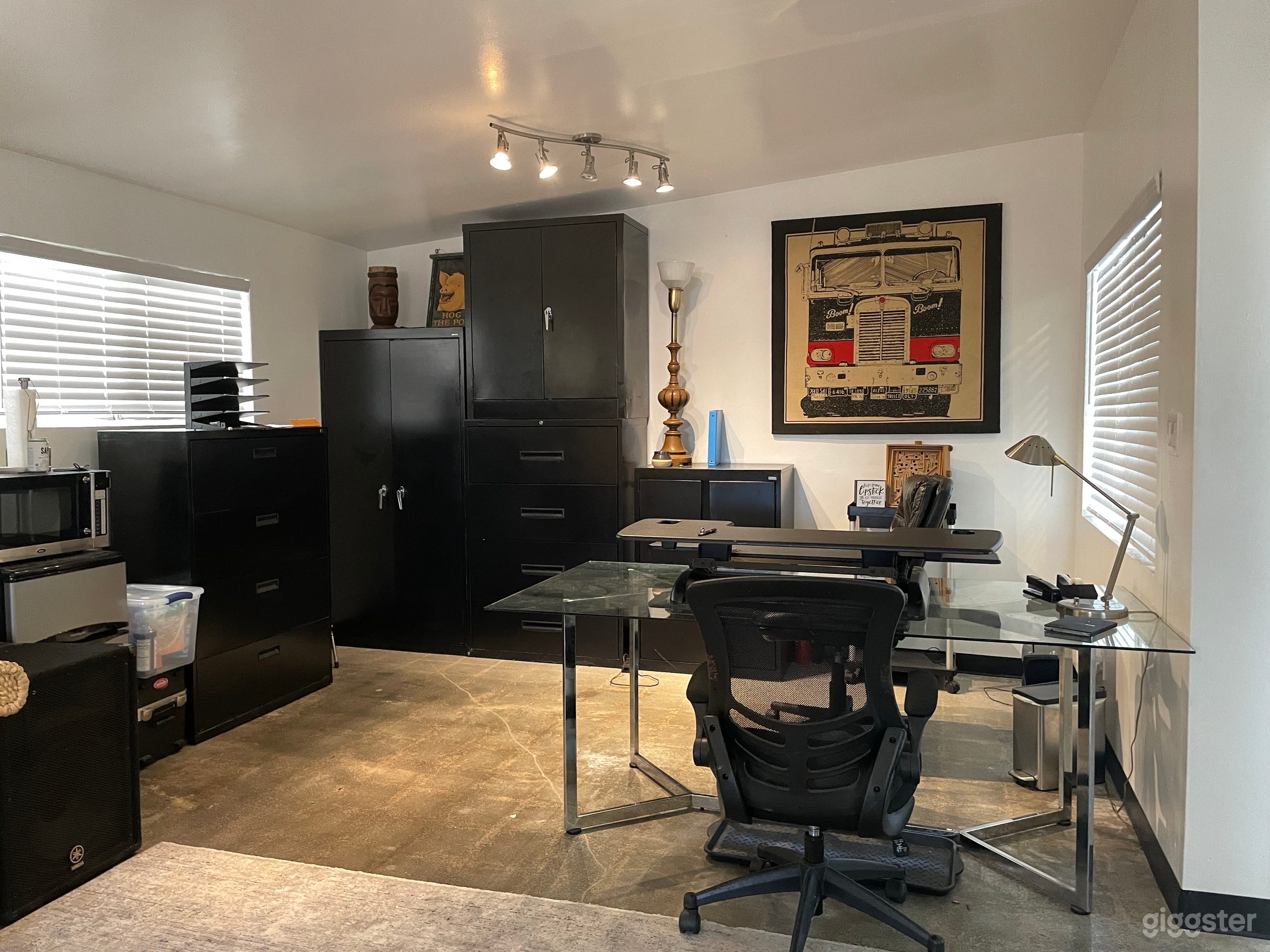 Exclusive Office Space With Vocal Booth Photo 1