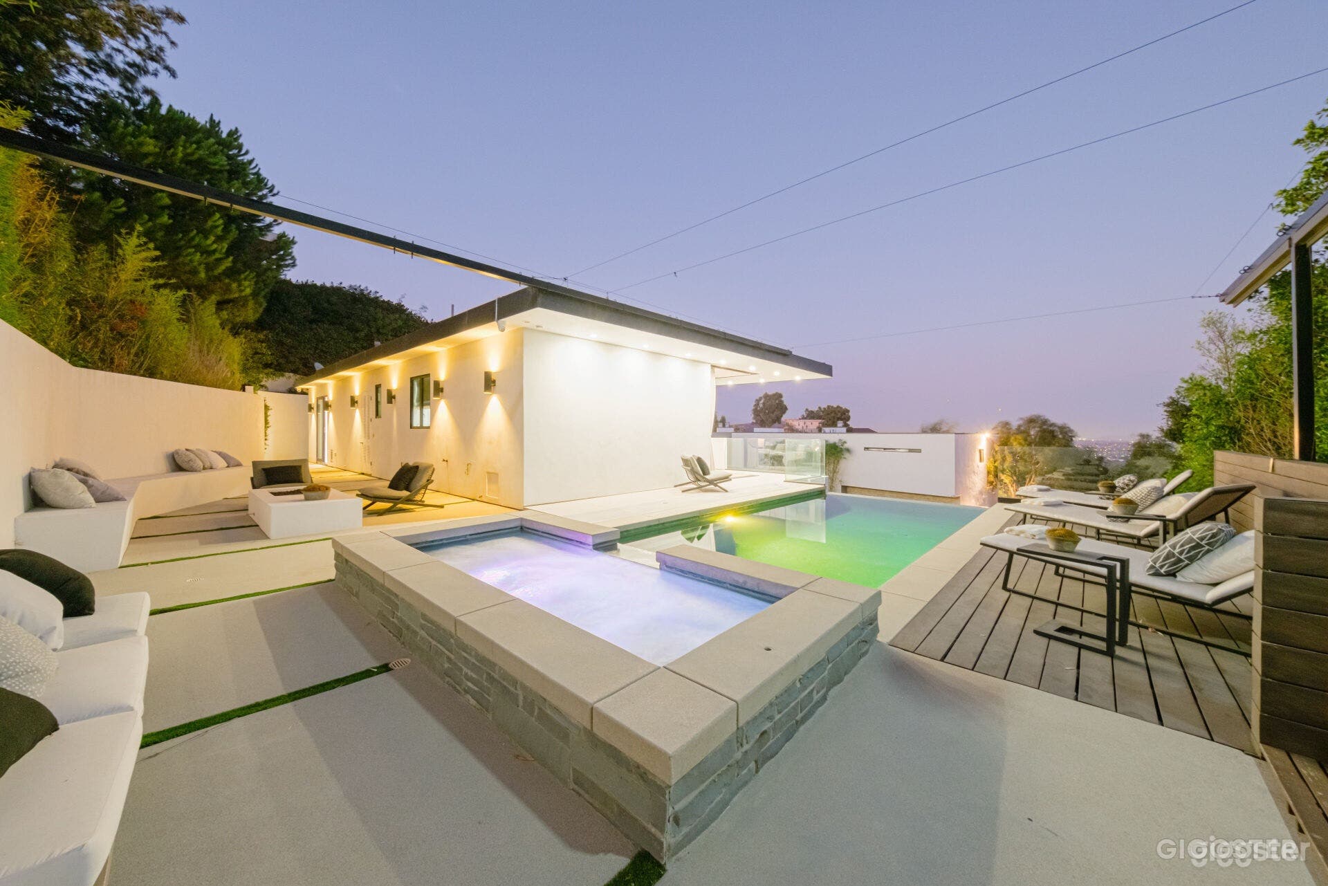 SLEEK HOLLYWOOD HILLS RETREAT/POOL Photo 1