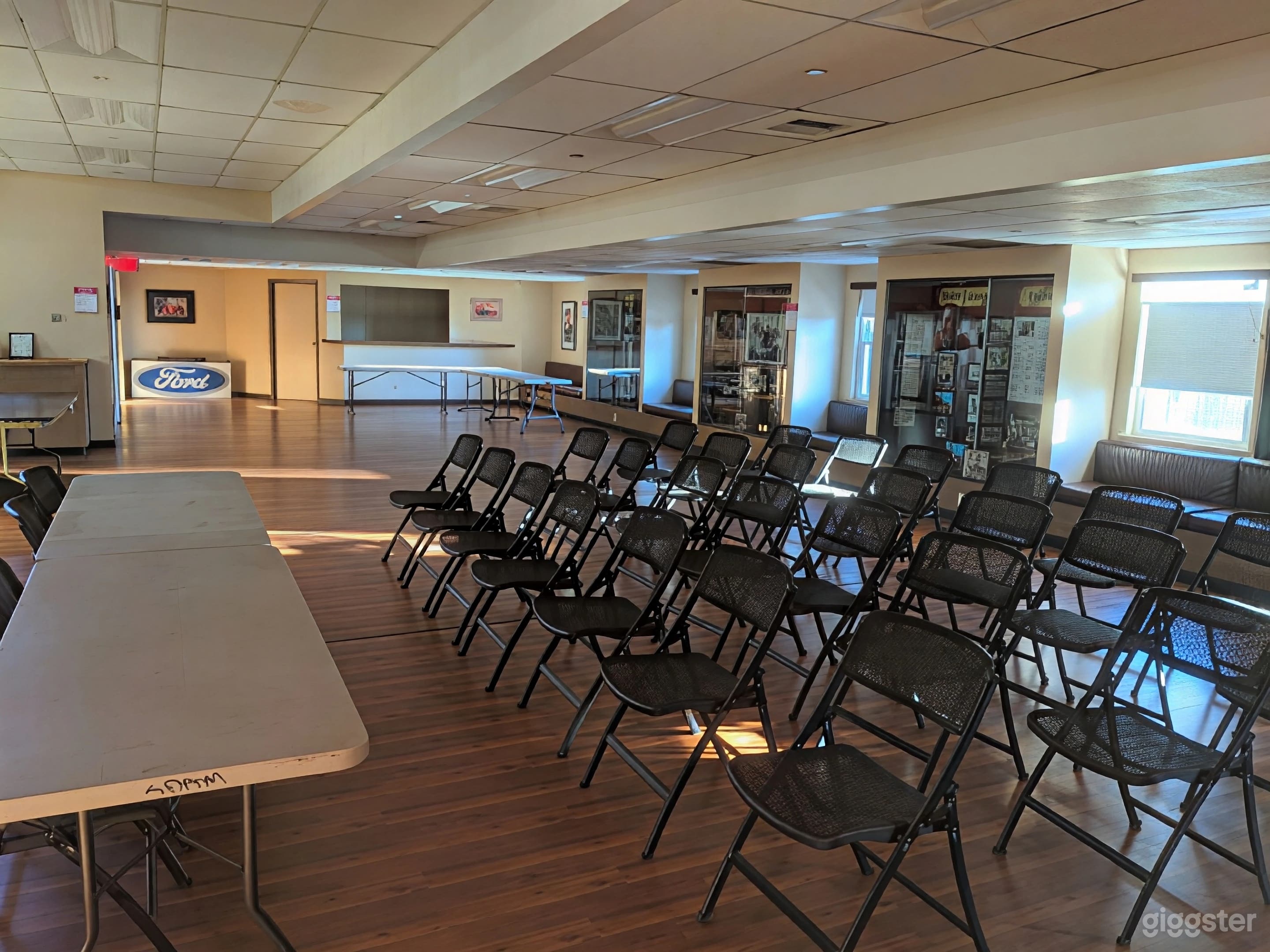 Elevated Mezzanine with Historic Exhibit Overlook Photo 4