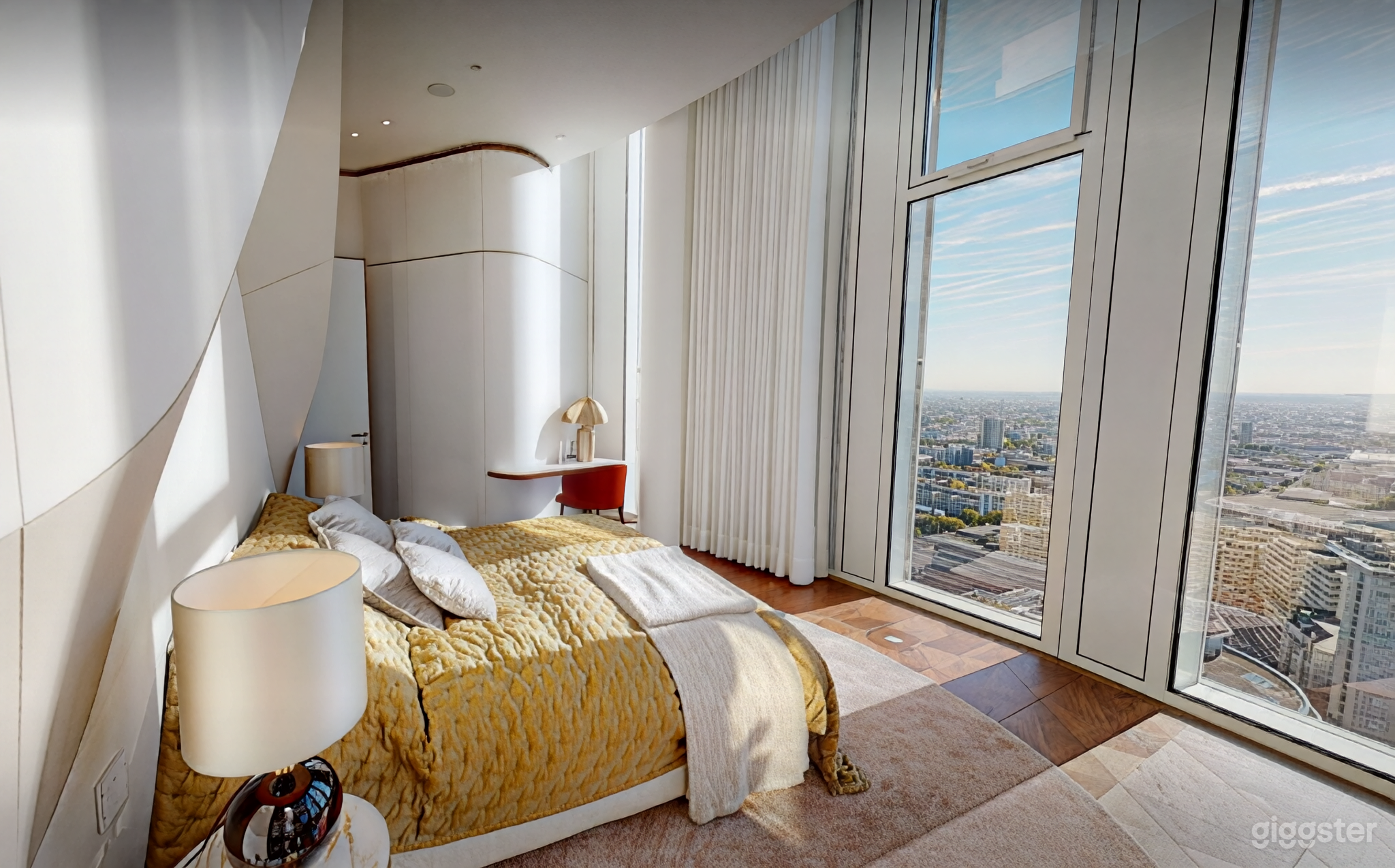 Heller & Eleganter Schlafzimmer-Produktionsraum Foto 1