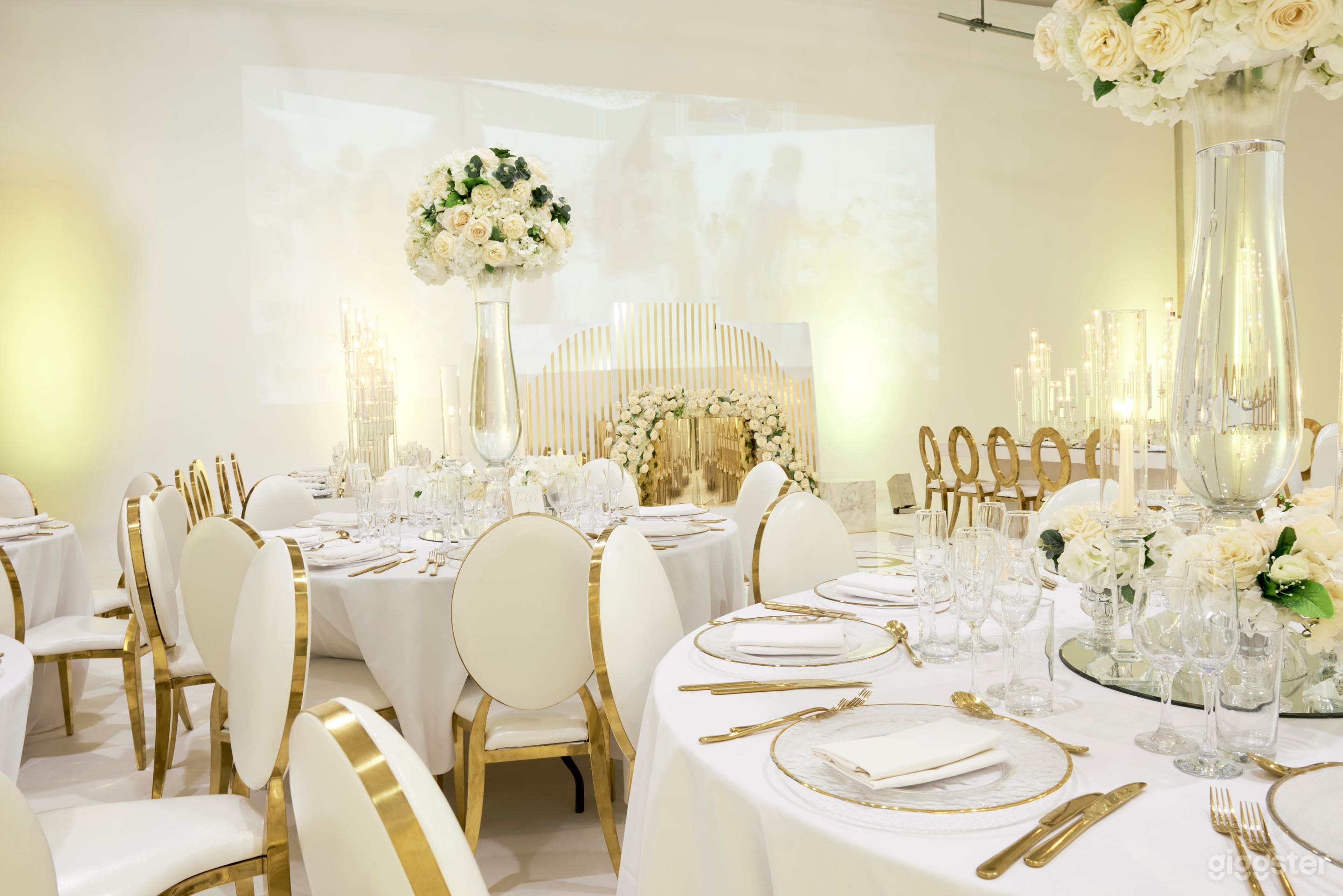 UniQ Studios Photo 2