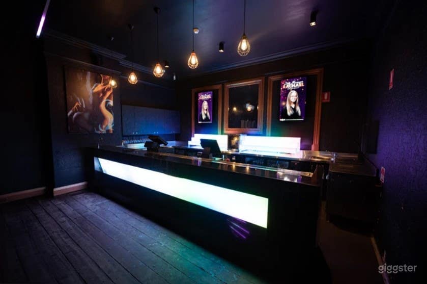 Hip and Trendy Bar - CHAMBERS Photo 1