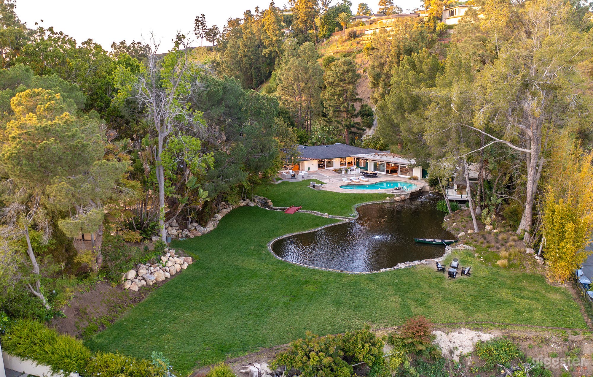 Beverly Hills Mansion with Lake and Basketball Court Photo 4