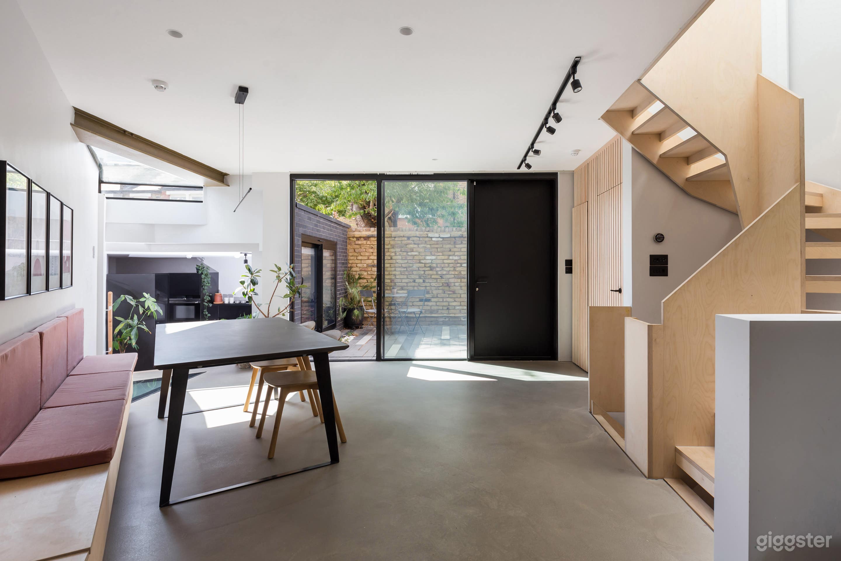 Home with Unique Sunken Kitchen +Private Courtyard Photo 2