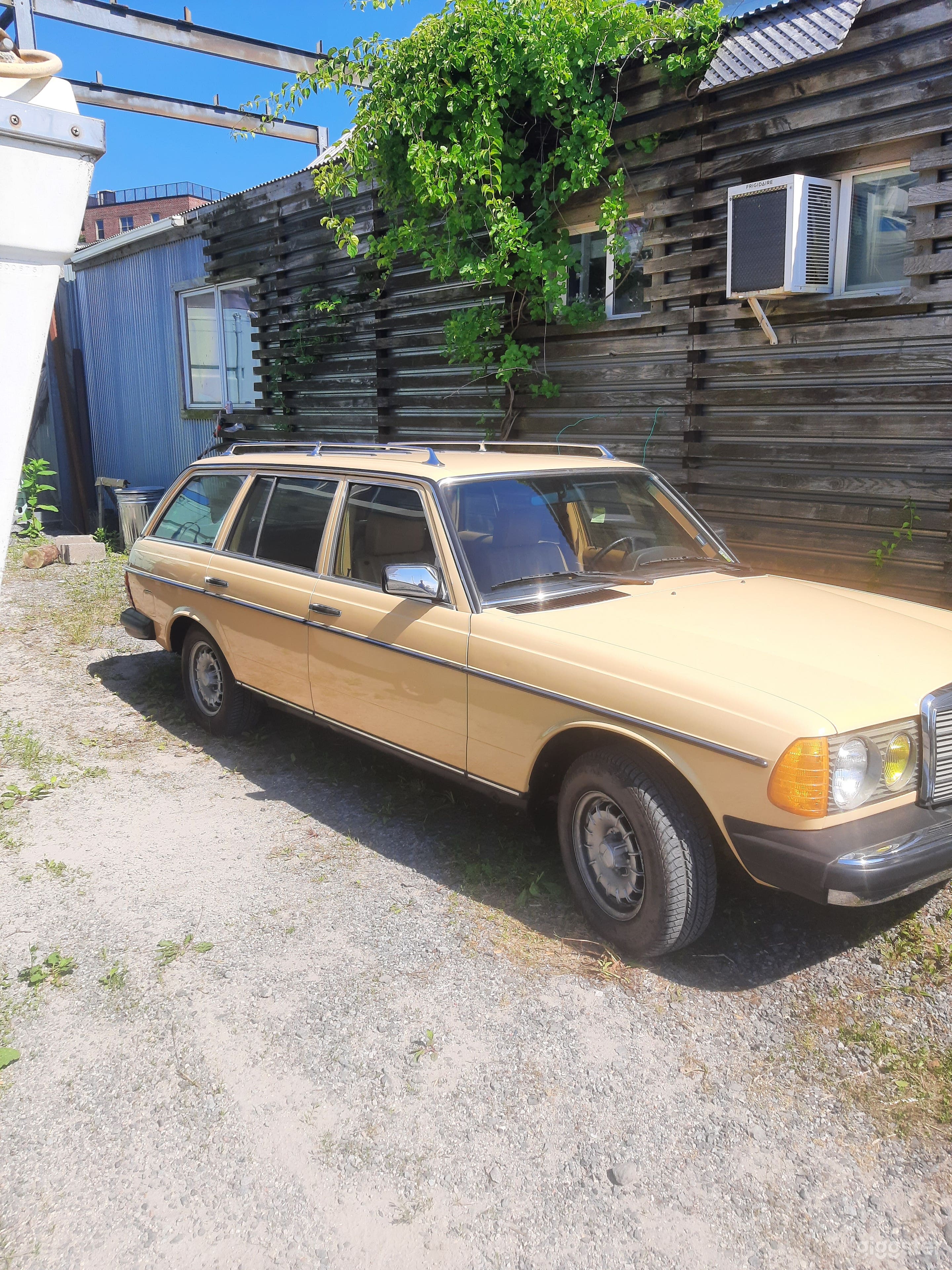 Mercedes Station Wagon Photo 1
